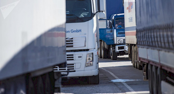 Кыргызстан. С 1 июня до 1 сентября вводится временное ограничение на движение грузовых автотранспортных средств
