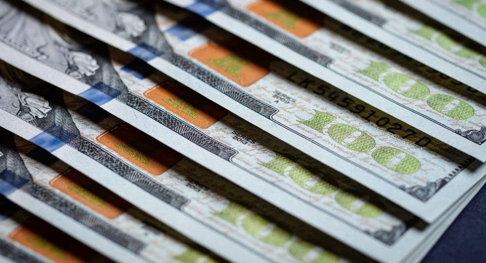 Физлицам разрешили вывозить из Узбекистана больше наличной валюты