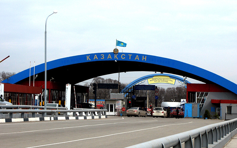 Казахстан. Внесены изменения в порядок термометрии, анкетирования и лабораторного обследования на COVID-19 методом ПЦР на границе в отношении водителей