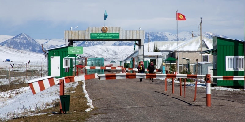 Кыргызстан. До весны закрывается проезд через пункт пропуска «Каркыра-автодорожный»