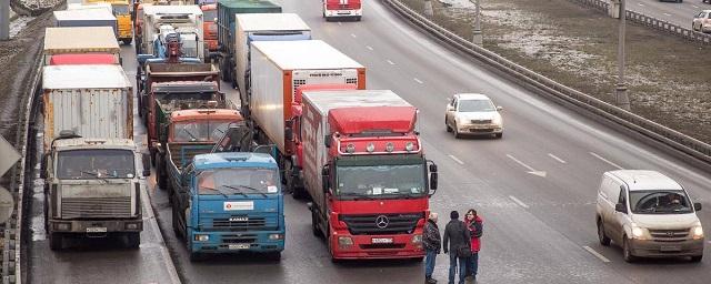 Россия. Транзит грузовиков тяжелее 12 тонн по МКАД ограничат на постоянной основе