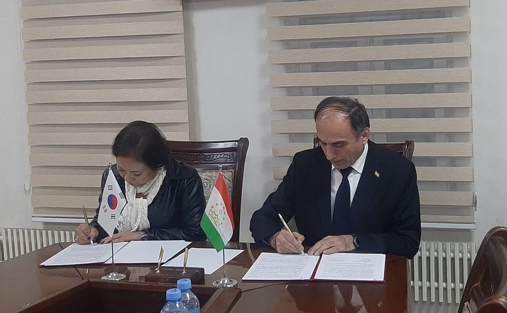 Корея намерена помочь Таджикистану в строительстве международных логистических центров