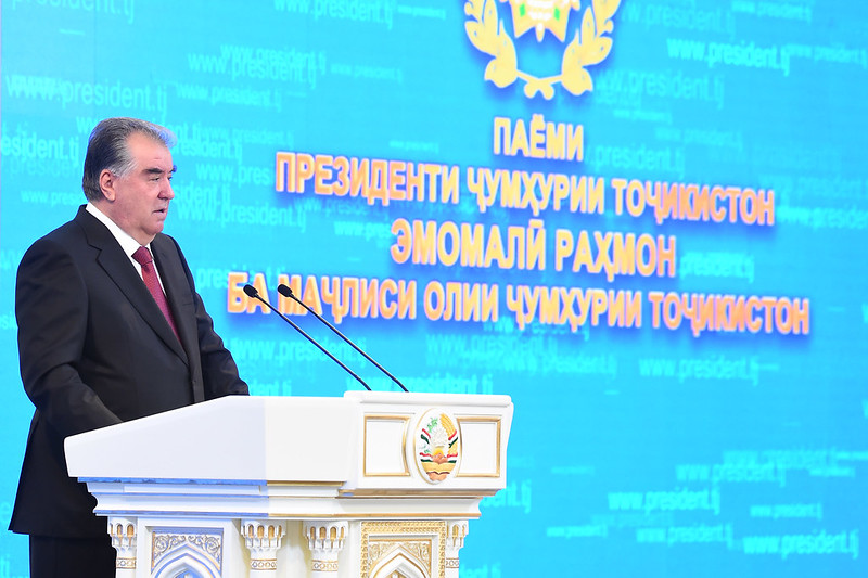 Президент Эмомали Рахмон обратился к Маджлиси Оли страны с посланием «Об основных направлениях внутренней и внешней политики Республики Таджикистан»