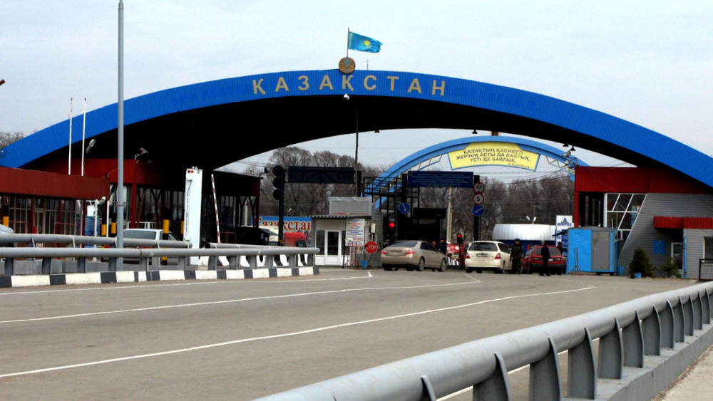 Казахстан снимет ограничения на пересечение границы с соседними странами 11 апреля